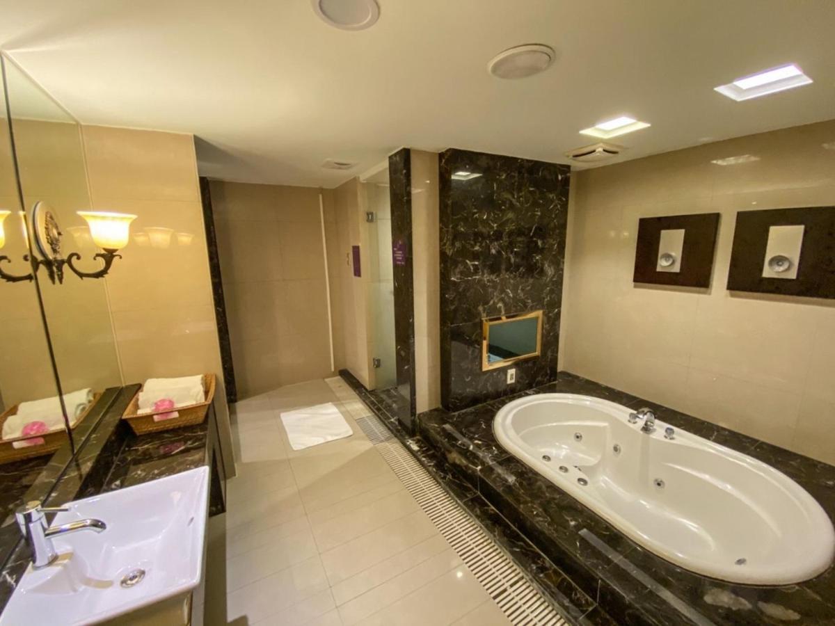 Discovery Motel - Nangang Taipei Eksteriør billede